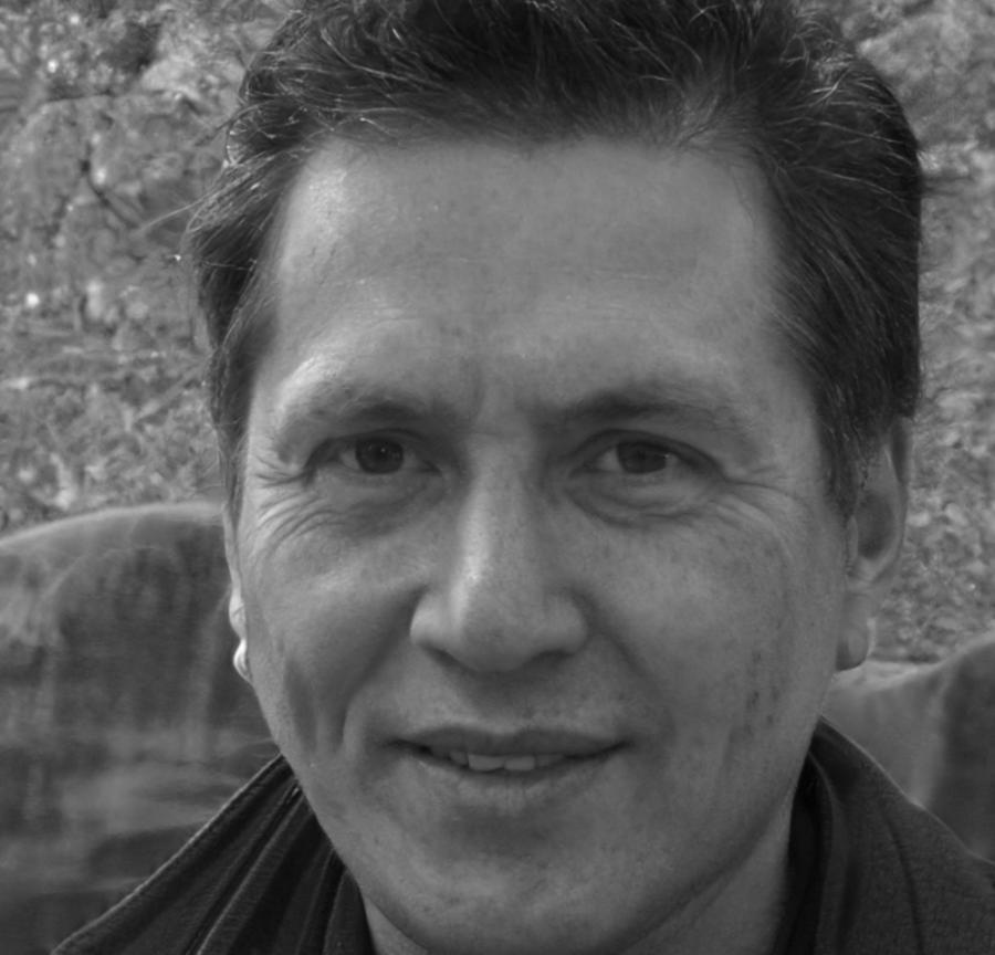 Portrait de Marc Dubois, expert en planification financière